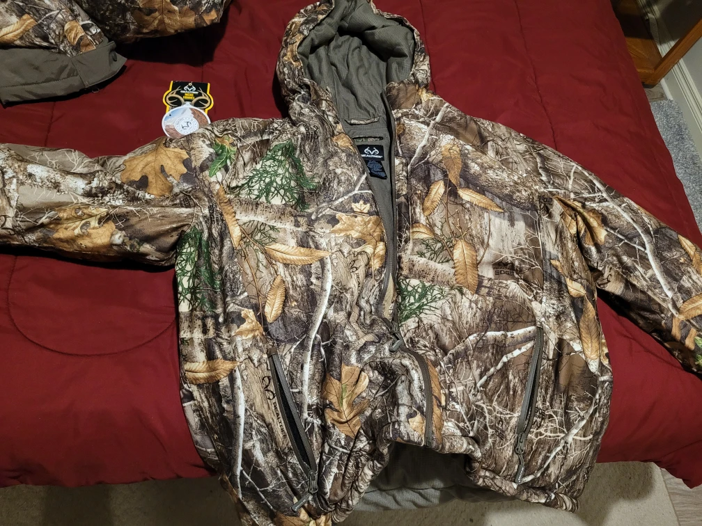 Realtree Men's XL Camo Hunting Jacket & Pants