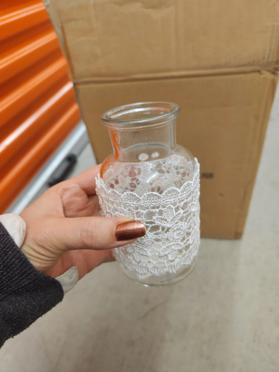 Glass Vase with White Lace(24 prices) - photo 2