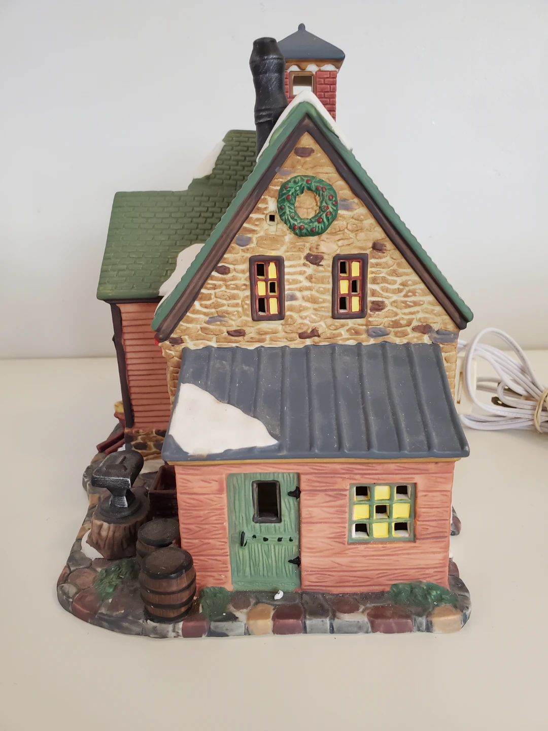 Christmas Village Light Up Chalet...Vguc - photo 2
