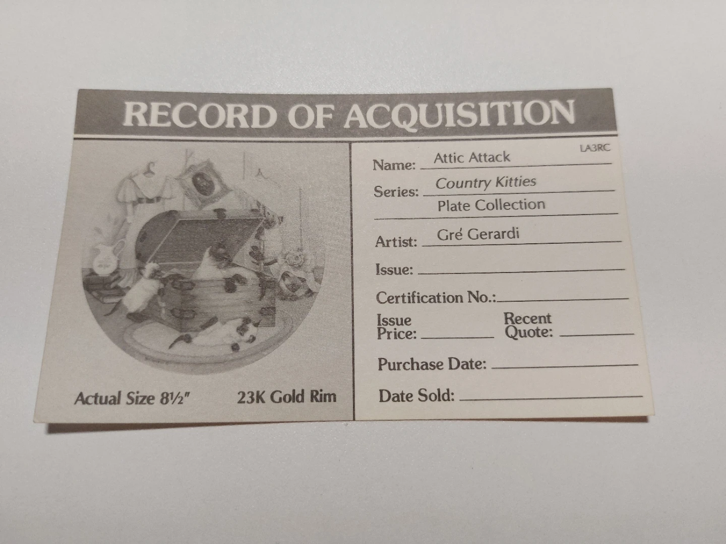 Attic Attack by Grè Gerardi Collector Plate - photo 3