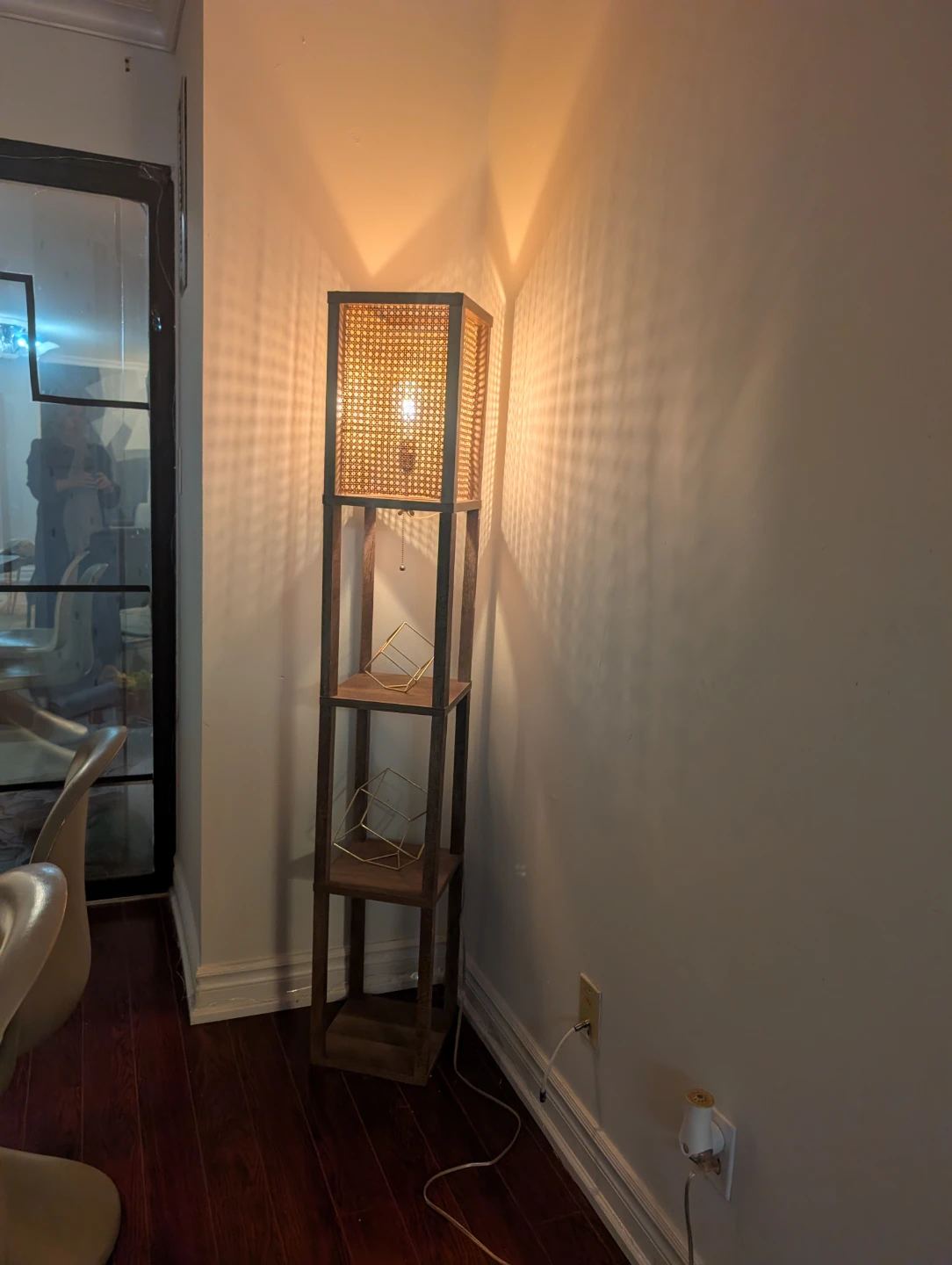 2 Minimalist metallic decor accents - photo 2