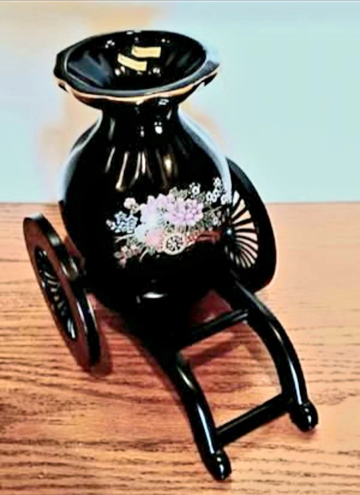 New Floral Porcelain Vase with Cart - photo 3