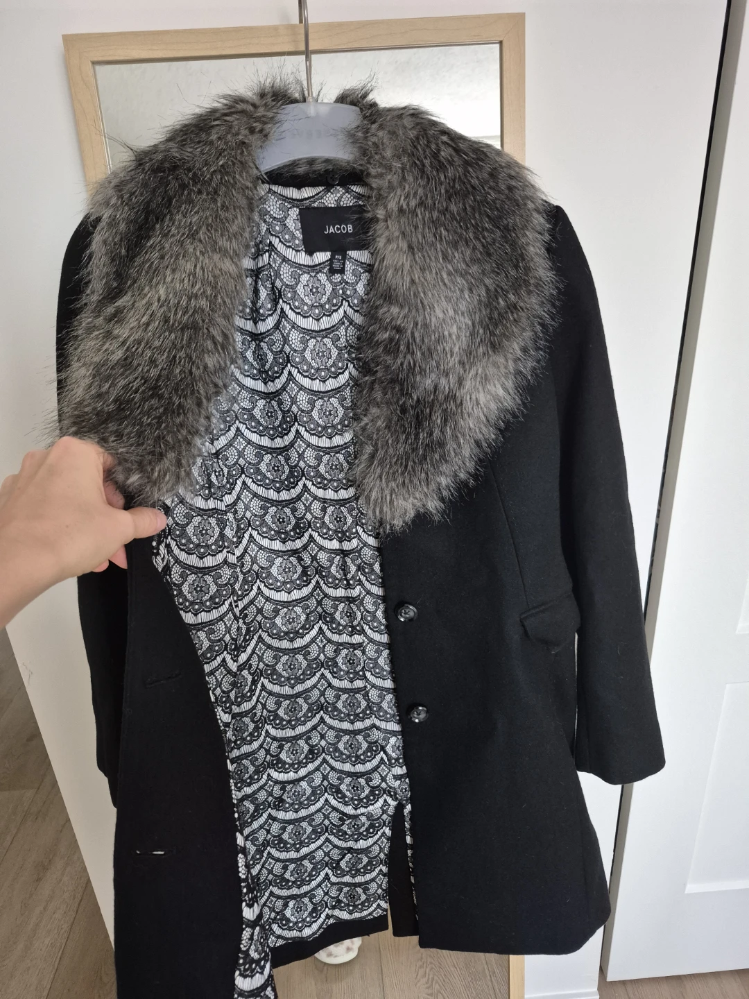 Elegant black wool-blend coat - photo 3