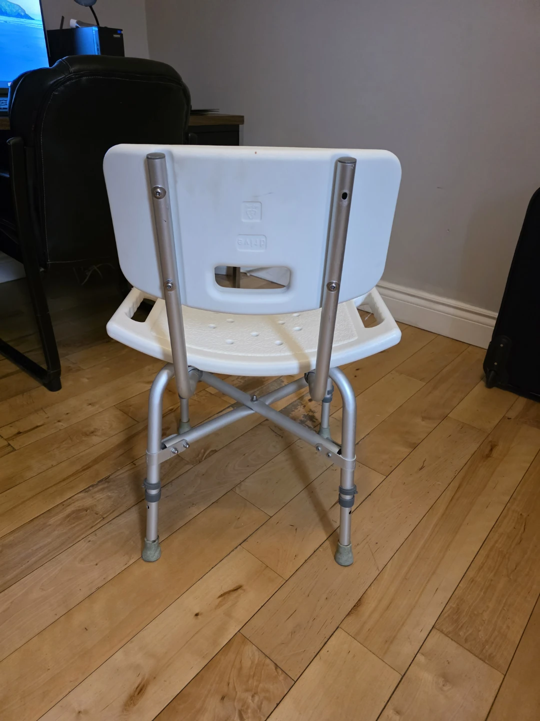 White Shower Chair with Back - photo 2