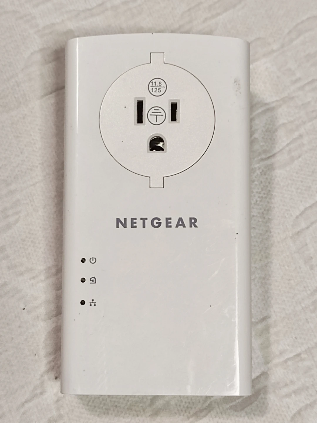 NETGEAR Powerline 2000 + Extra Outlet Adapter