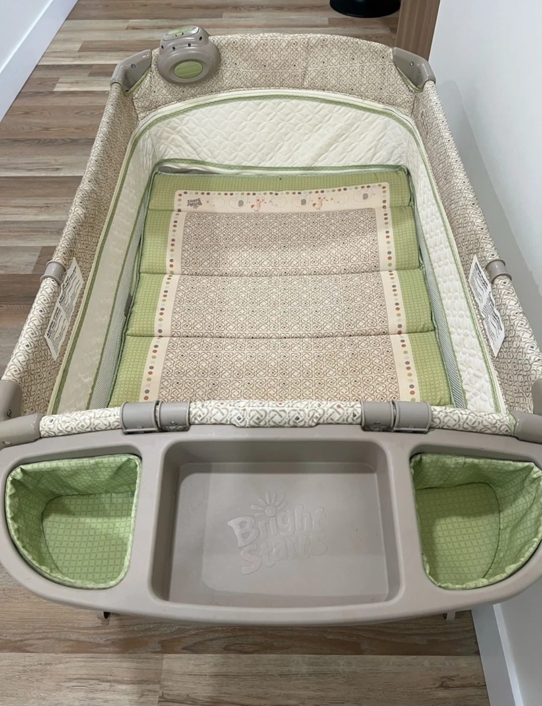 PLAY PEN