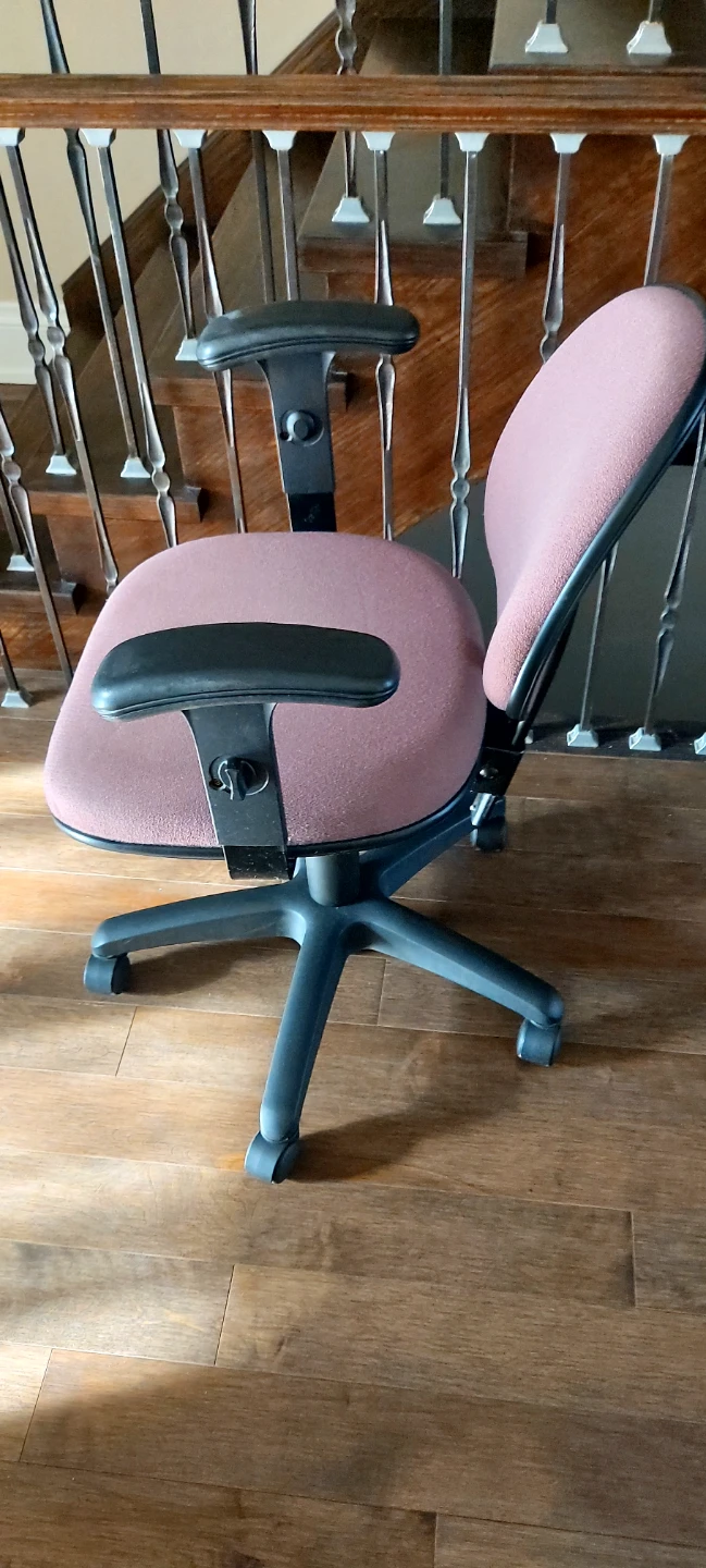 Office/Desk swivel Chair - photo 2