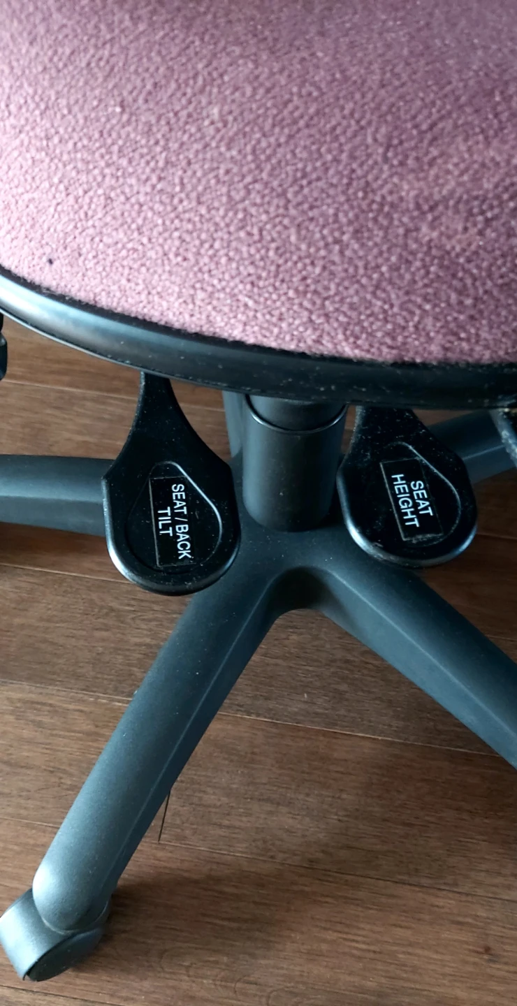 Office/Desk swivel Chair - photo 5