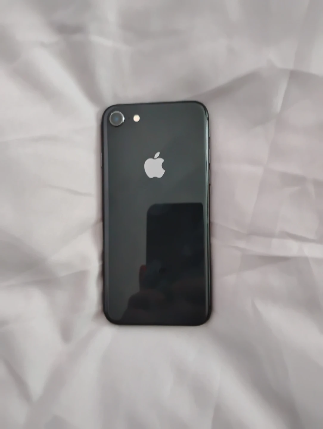 Apple iPhone 8 - photo 2