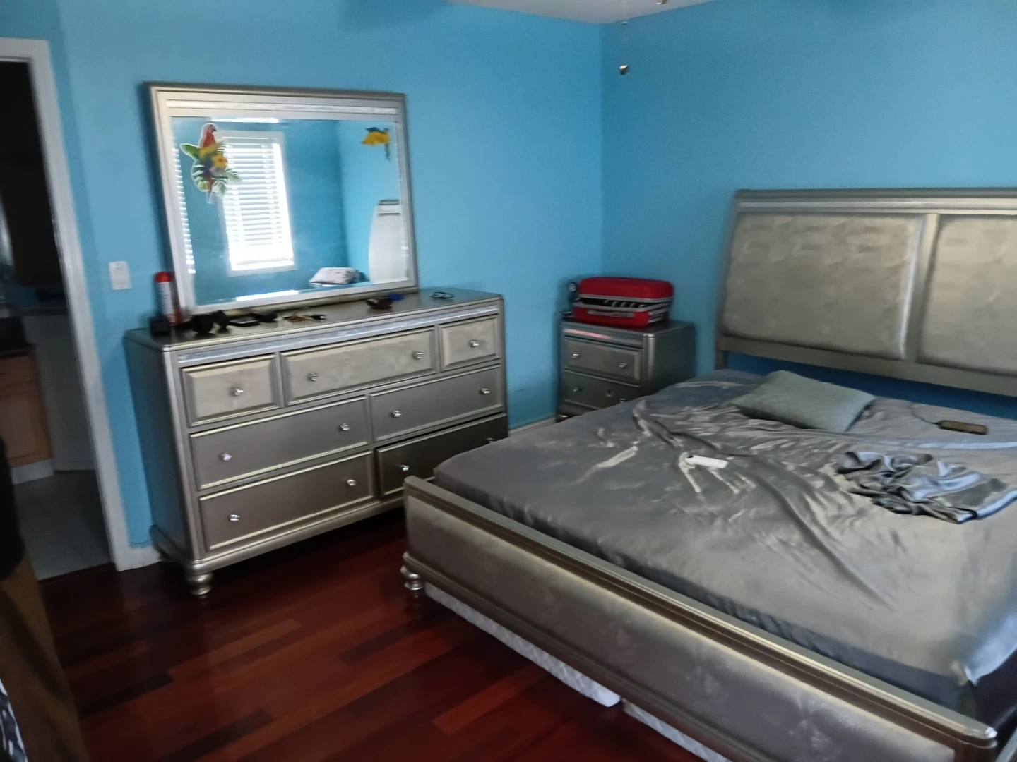 Silver Bedroom Set - king Bed Frame, Dresser, and Nightstand - photo 5