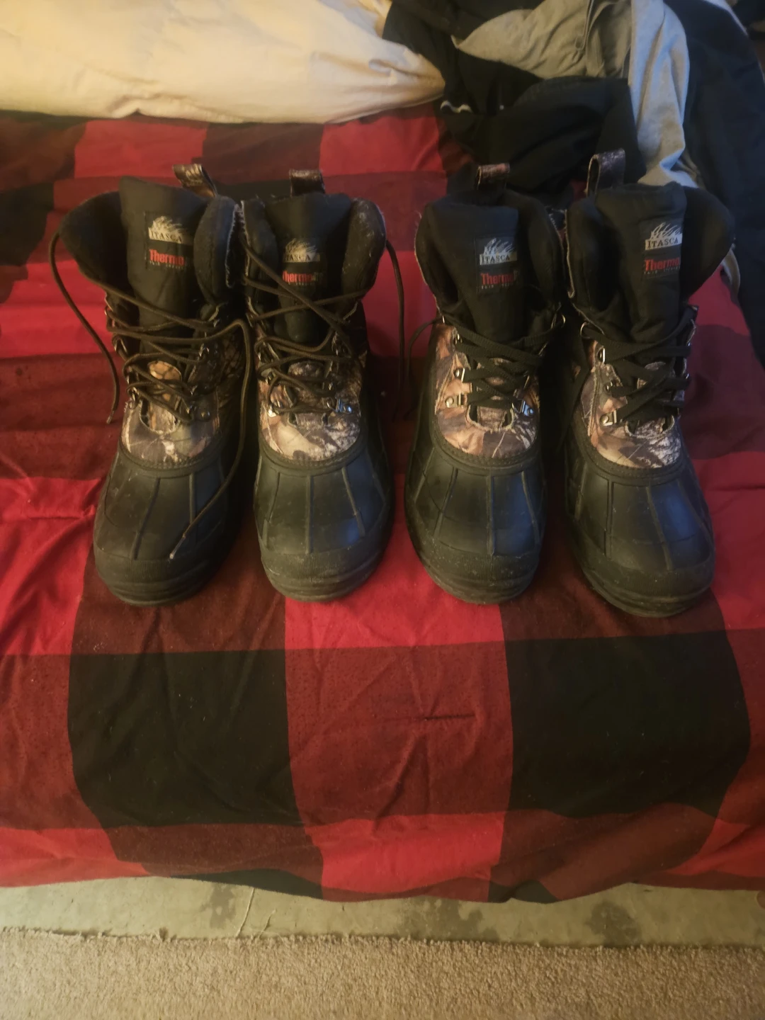 2 pairs of Itaska thermal insulated boots size 11