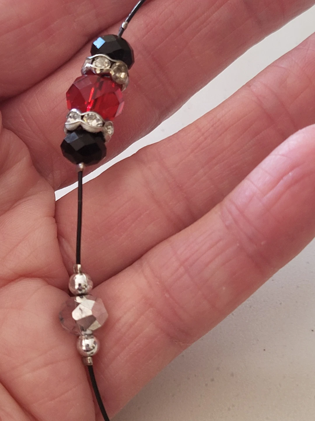 Black and Red Beaded Necklace - photo 4