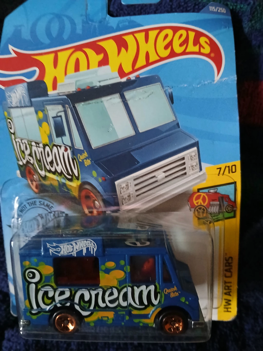 Hot Wheels Ice Cream Truck - photo 2