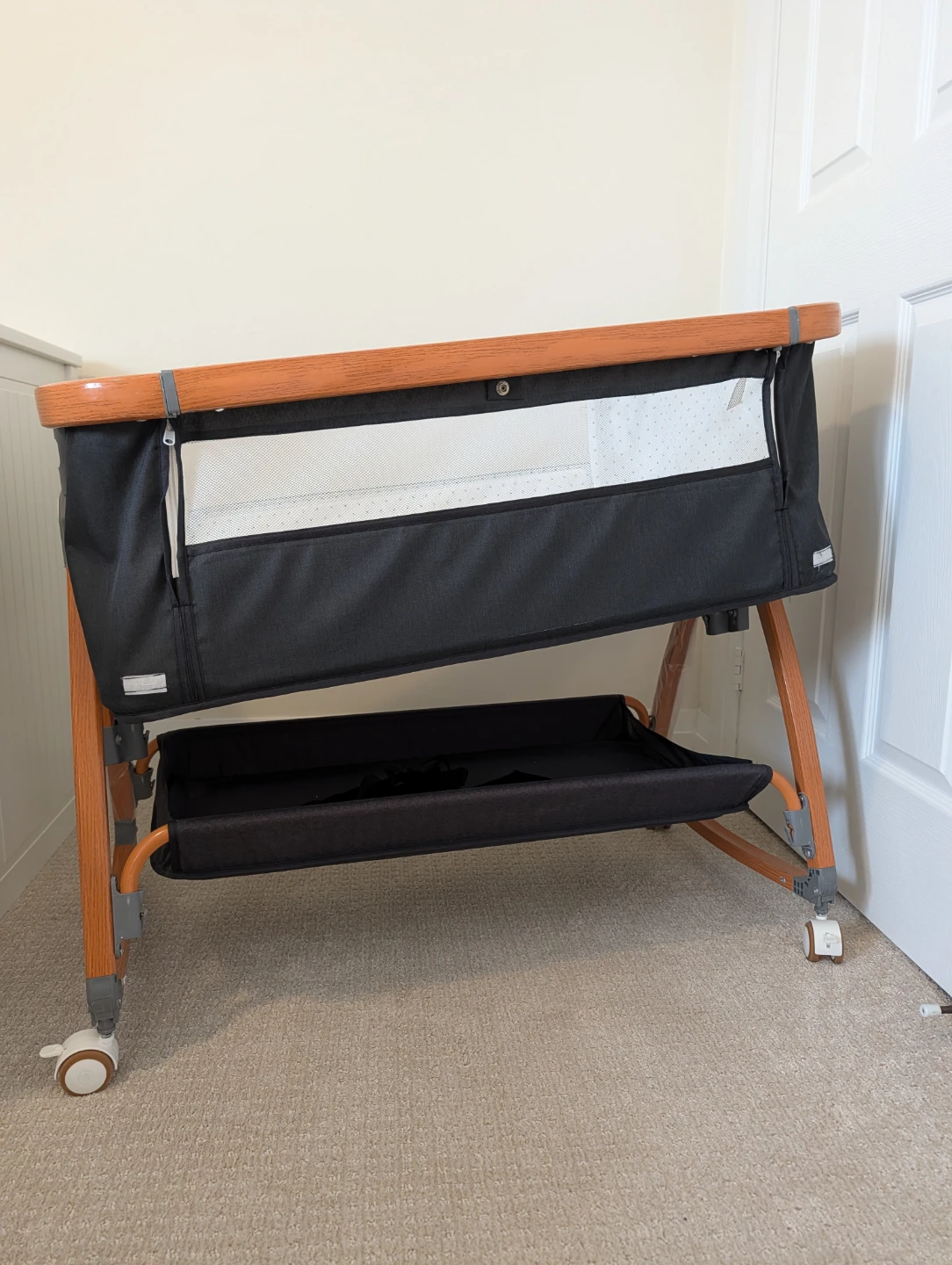 Baby Bassinet with Wheels - photo 5