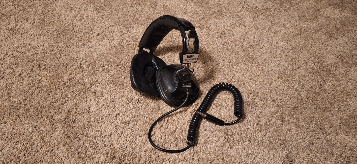 Siera SH200 Stereo vintage headphones