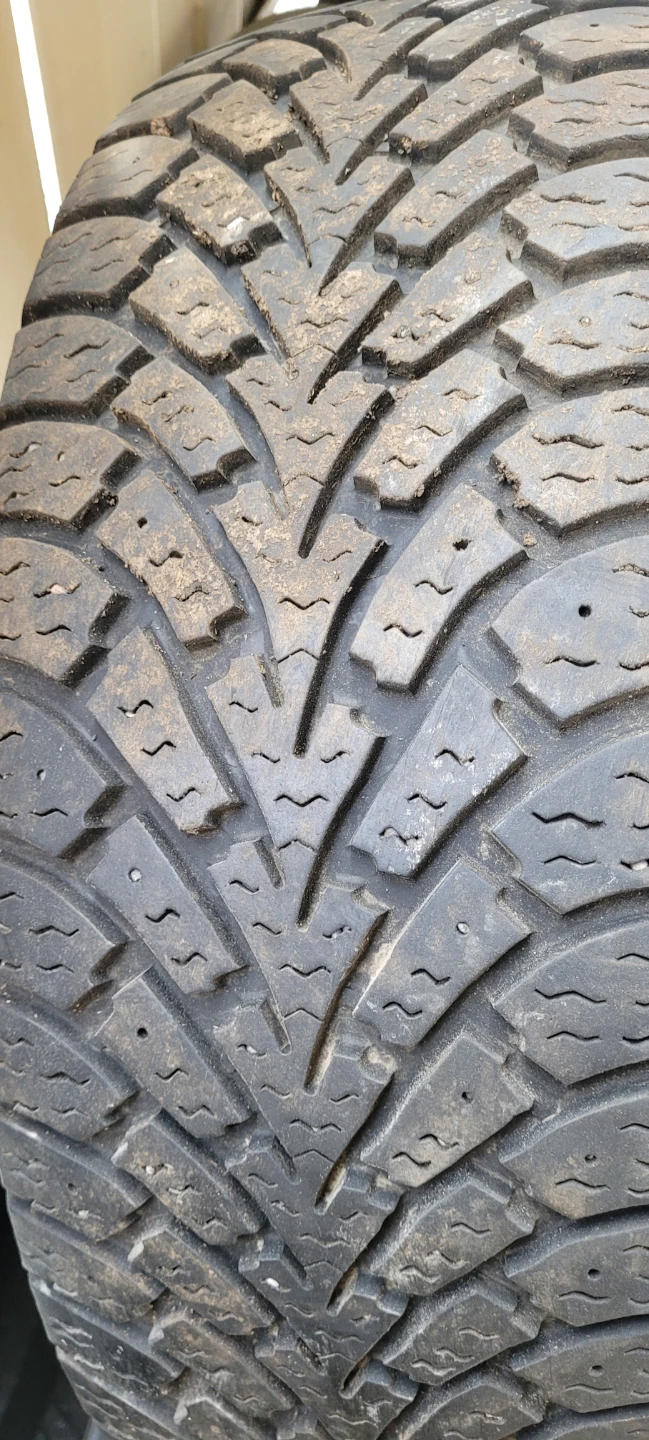2 x Good Year Winter  Tires