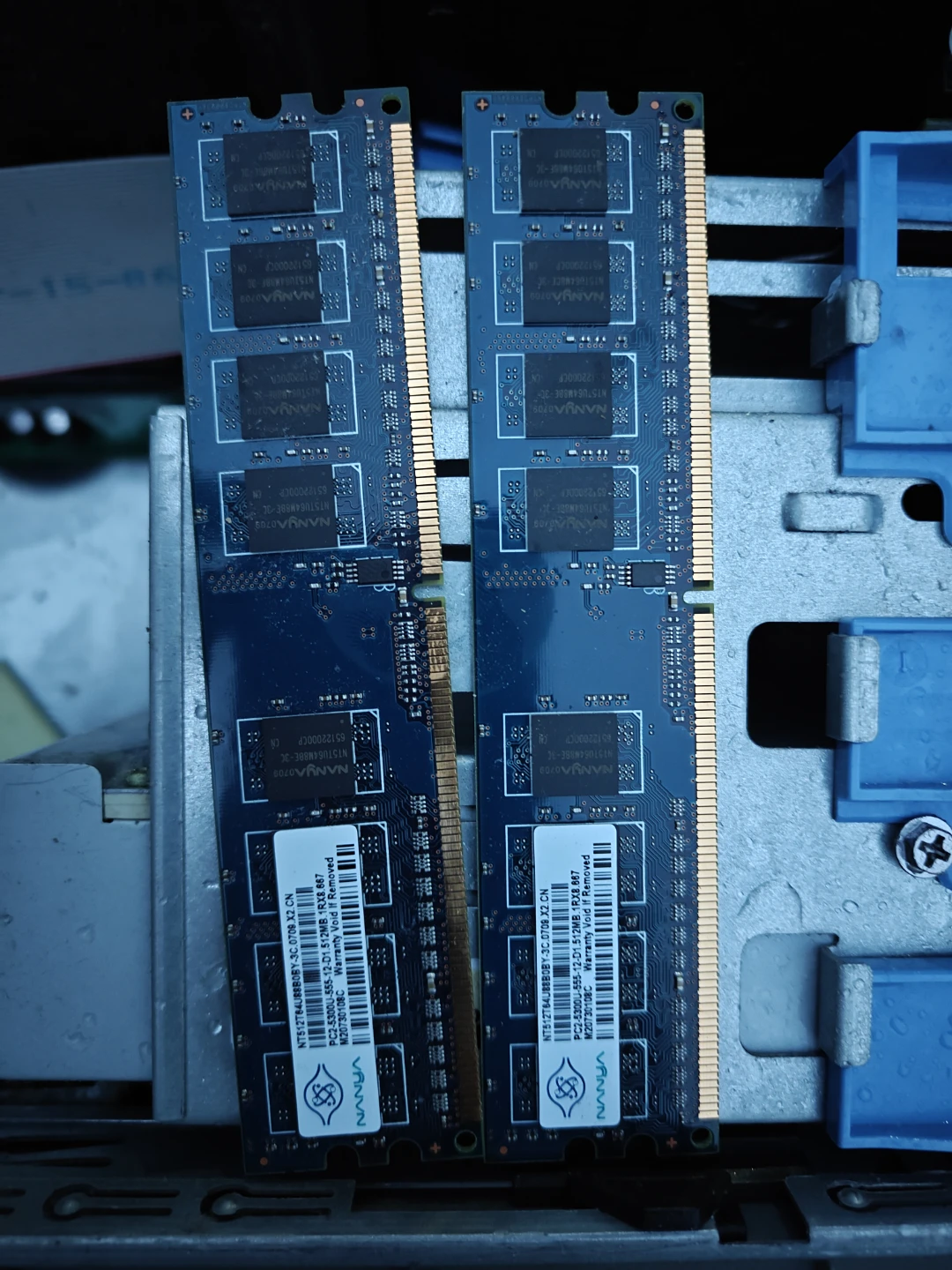 Nanya PC2-5300U 512MB DDR2 RAM Modules (2x)