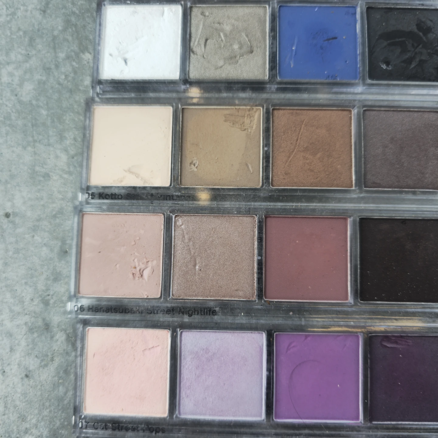 SHISEIDO  Essentialist Eyeshadow Palettes - photo 3