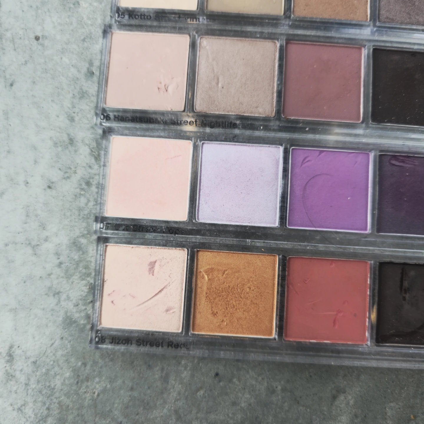 SHISEIDO  Essentialist Eyeshadow Palettes - photo 4