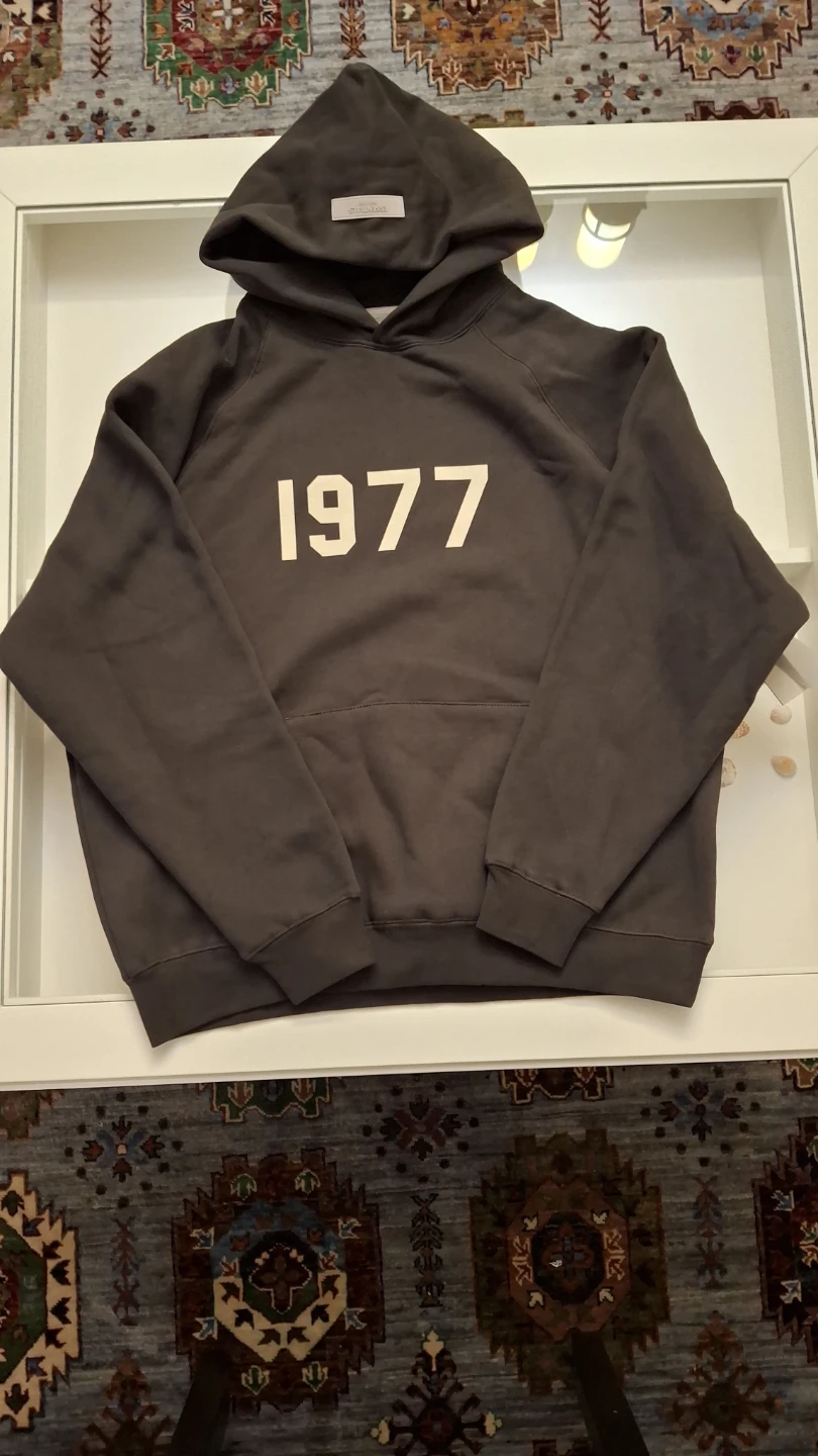Black iron 1977 essentials tracksuit