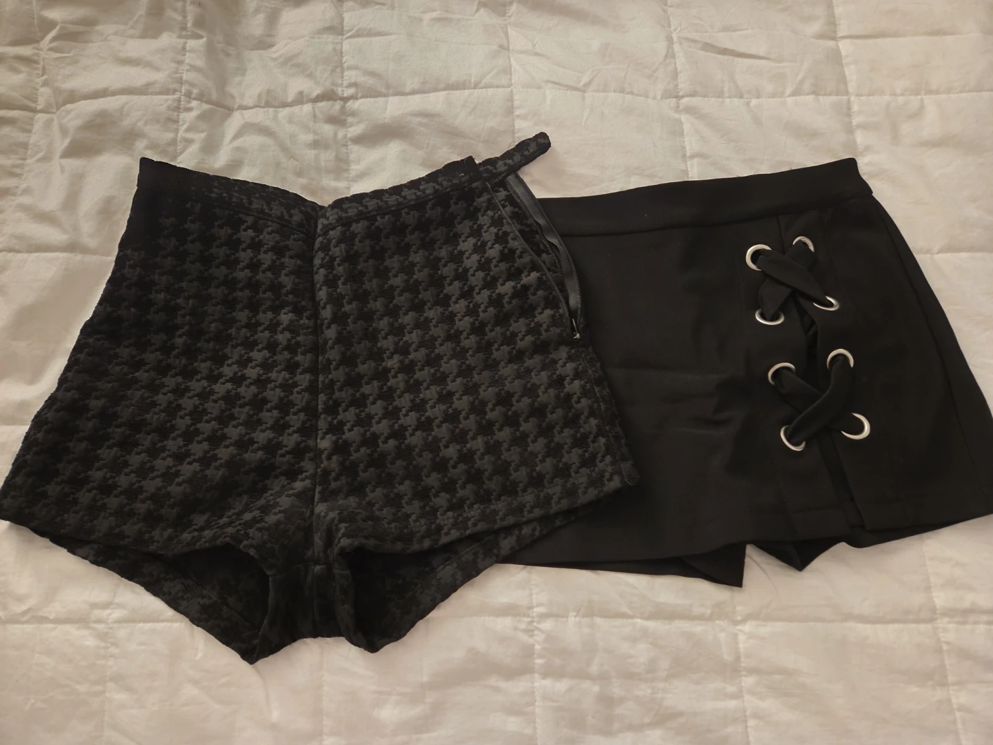 Lot of 8 Women's Shorts - photo 4