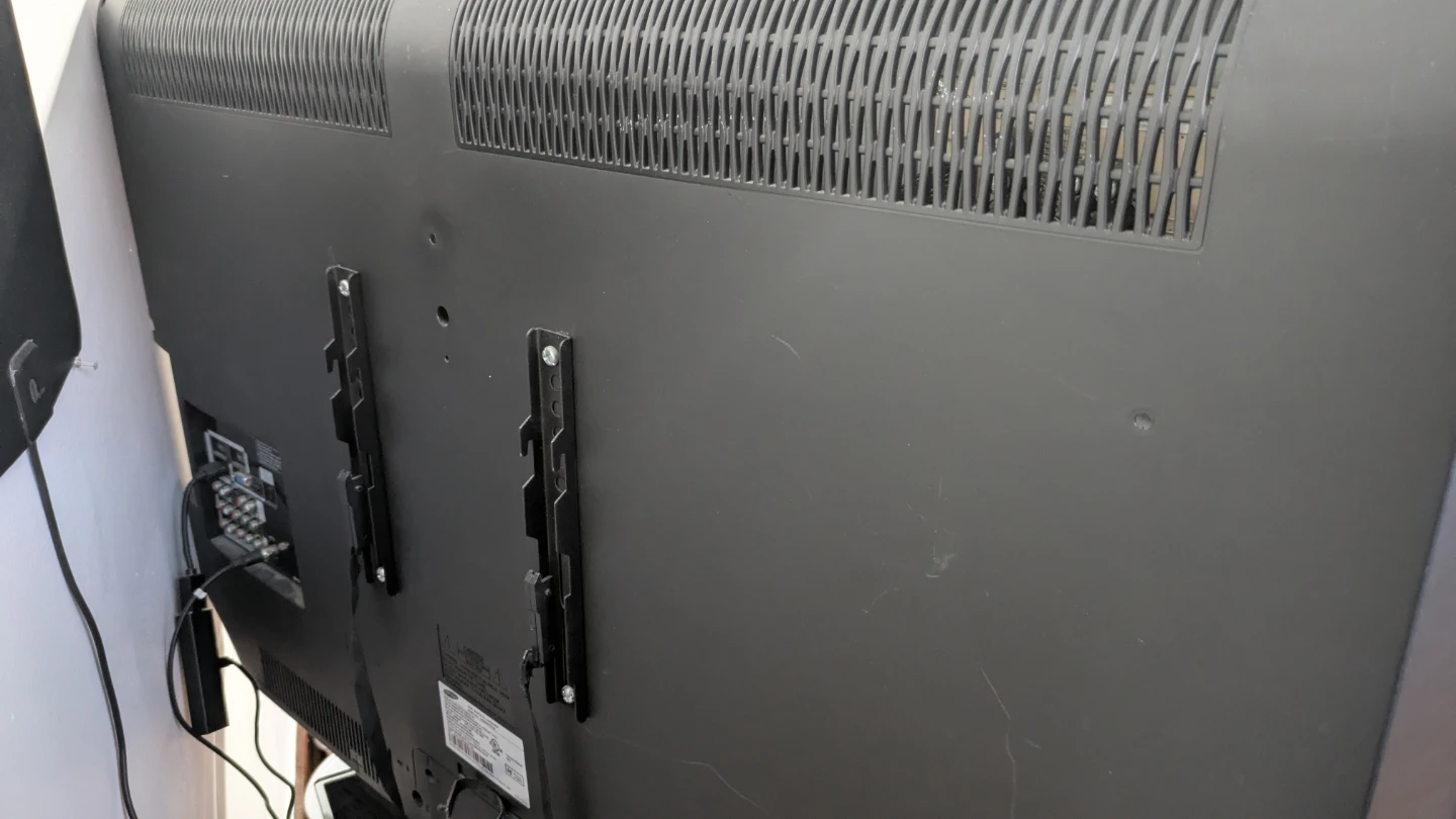TV Wall Mount Kit with Level - photo 2