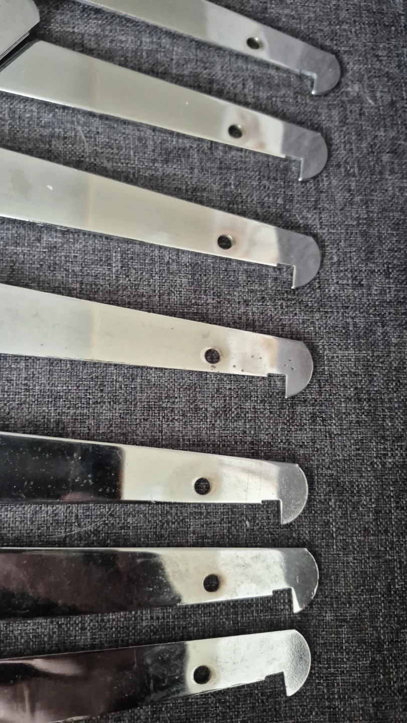 Metal Shelf Brackets (Set of 7) - photo 3