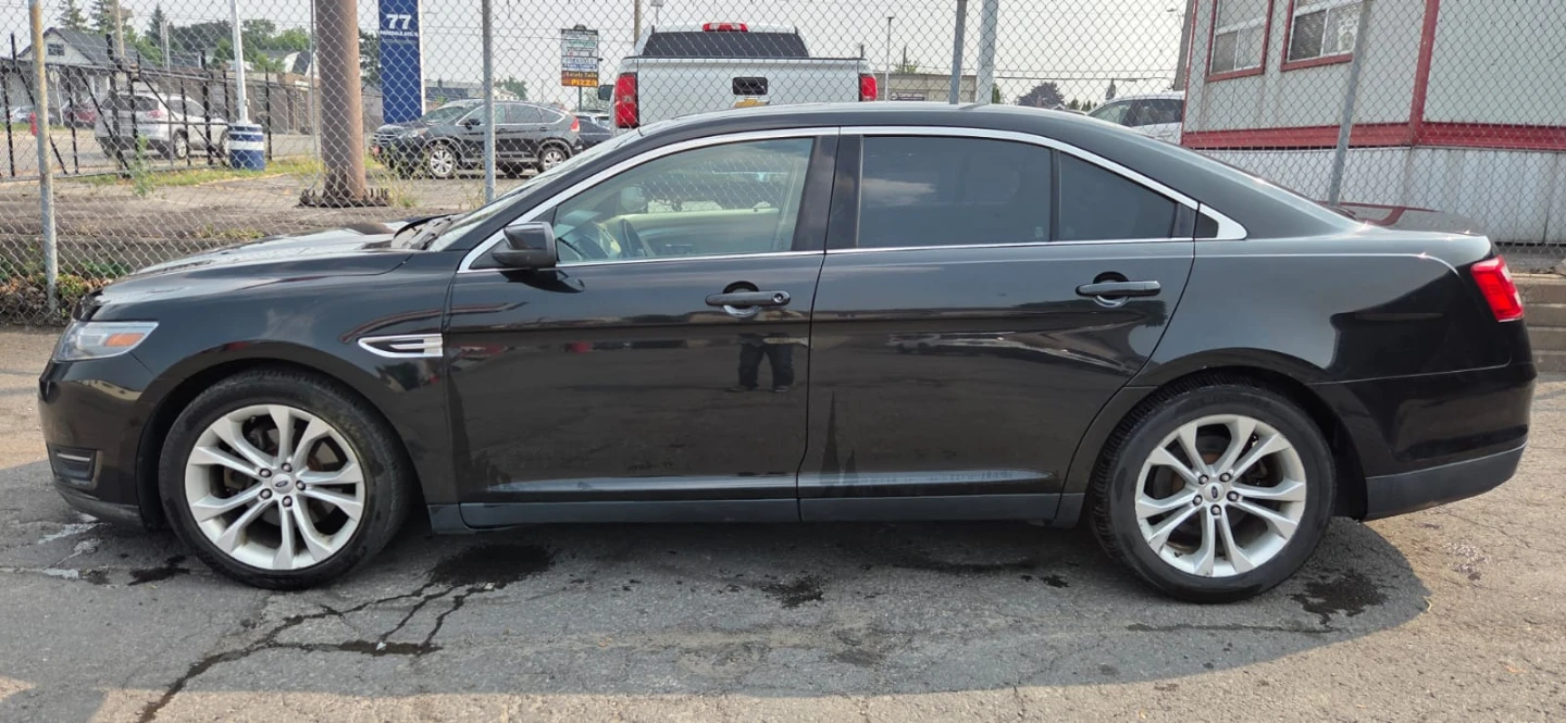 Black Ford Taurus Sedan engine seized - photo 3