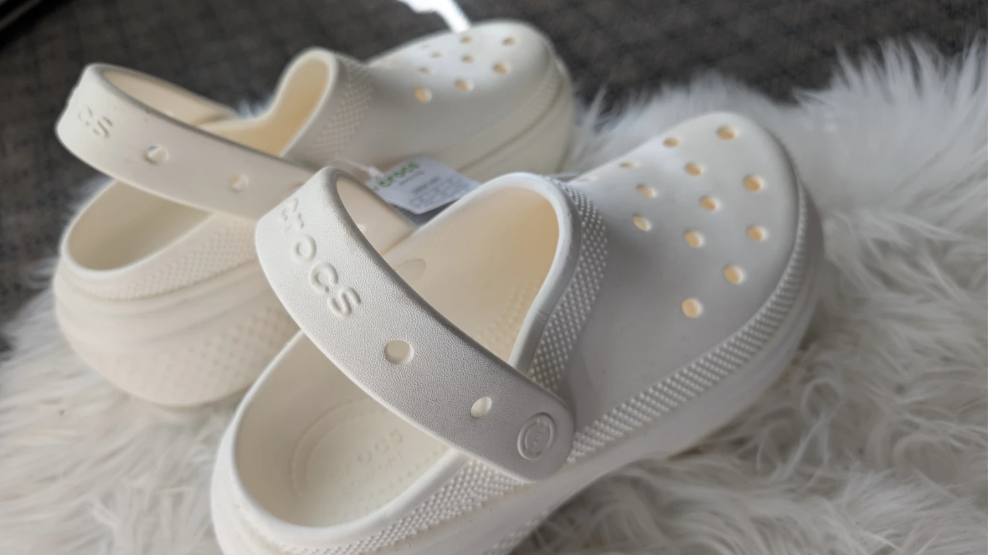 Crocs Stomp Clog Platform Shoes - Size M7/W9 - Off-White
