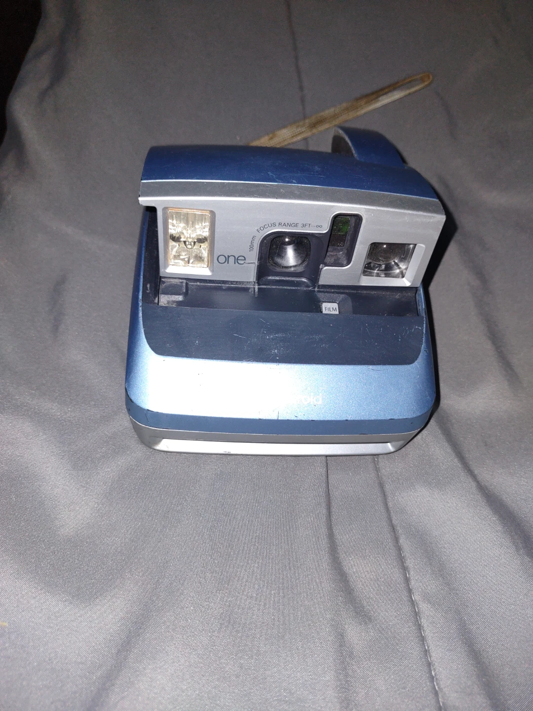 Polaroid One Instant Camera - photo 3