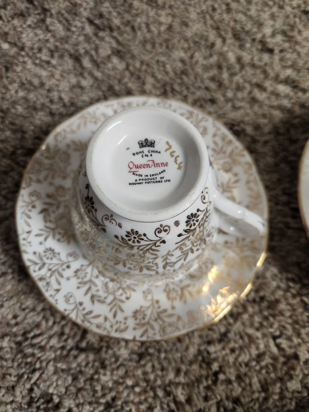Queen Anne & Royal Standard Bone China Teacups and Saucers - photo 3