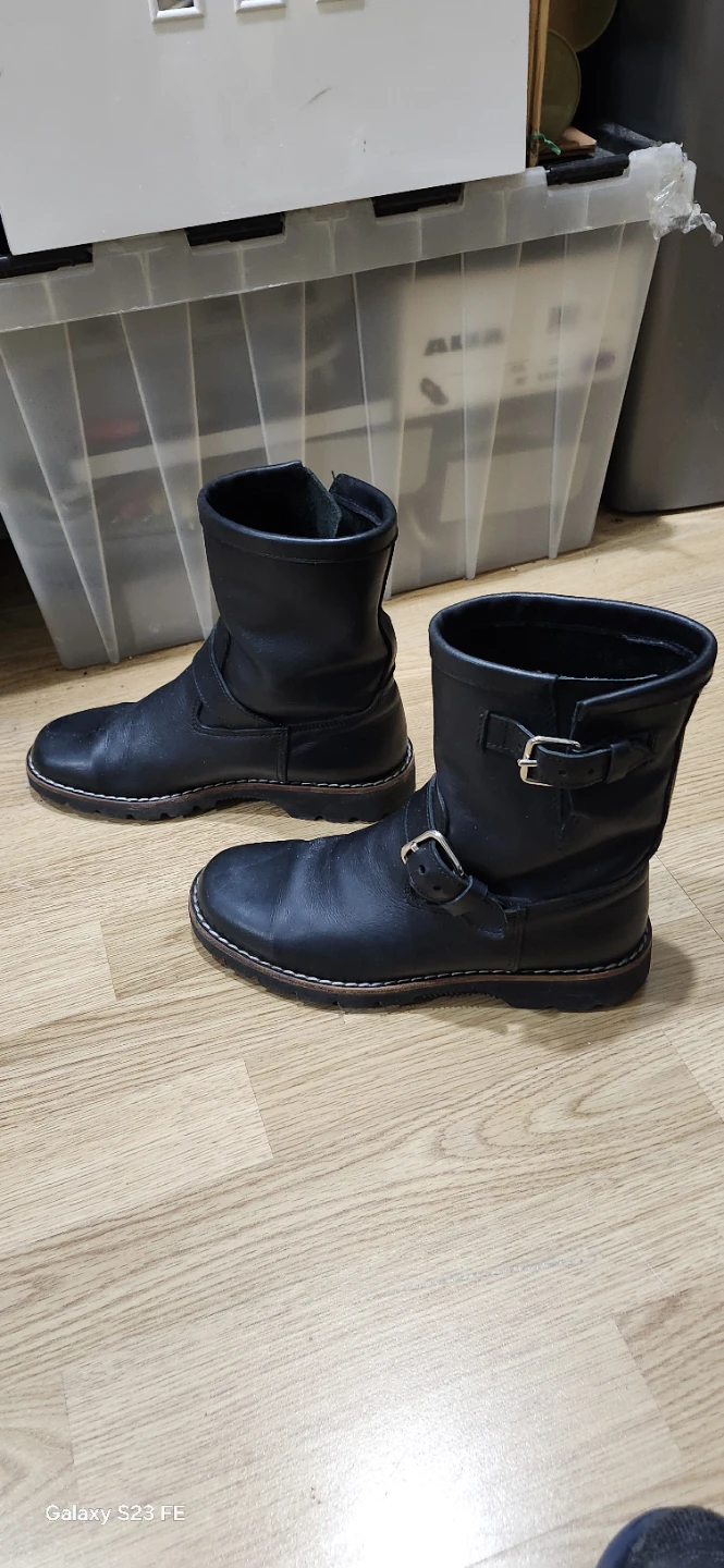 Roots Black Leather Buckle Boots - photo 2