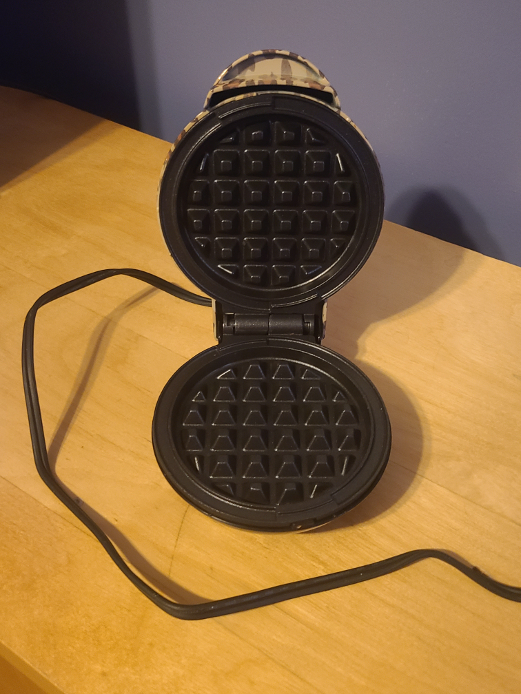 Dash Leopard Print Mini Waffle Maker - photo 2