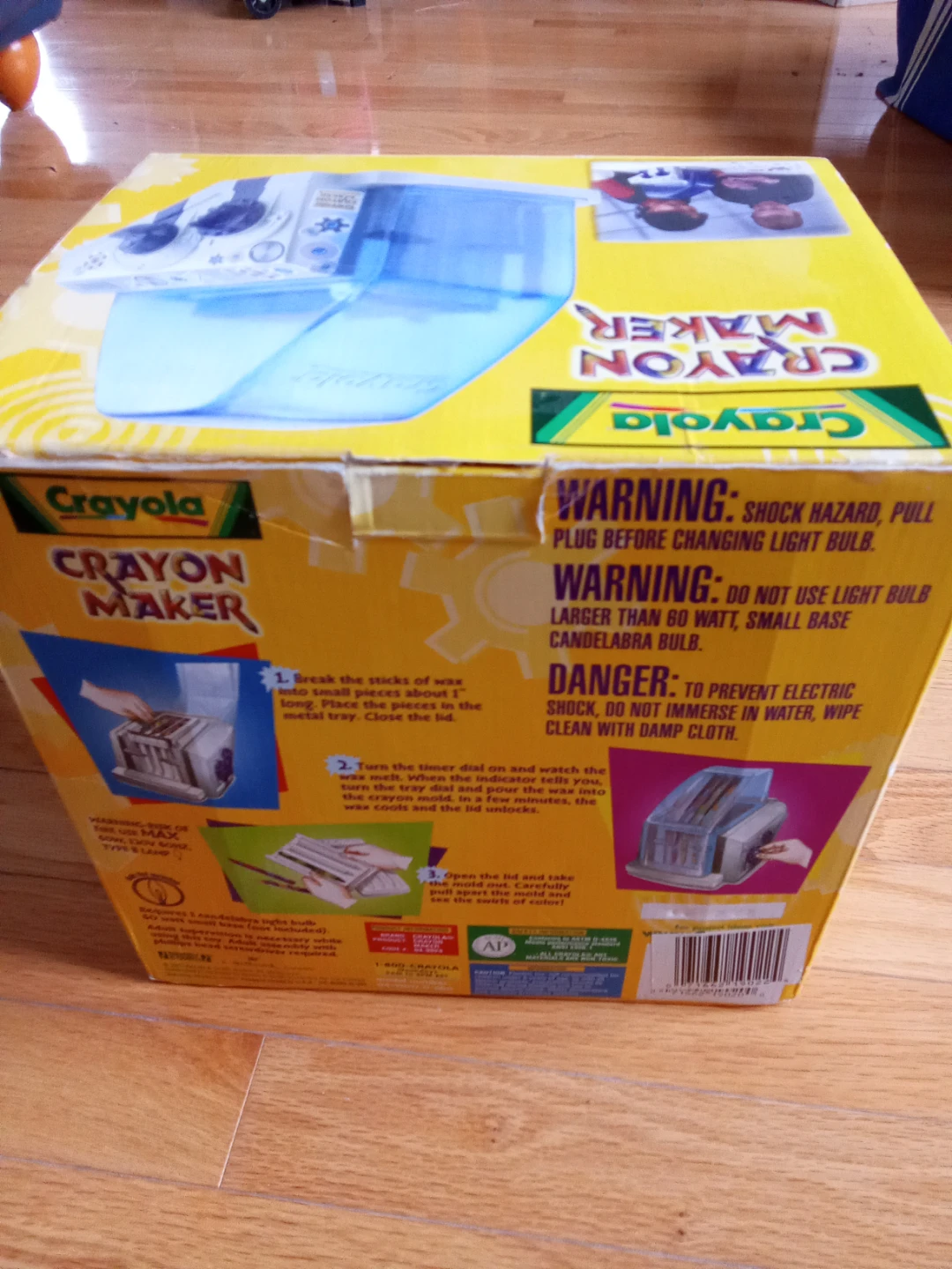 NEW Crayola Crayon Maker - photo 3