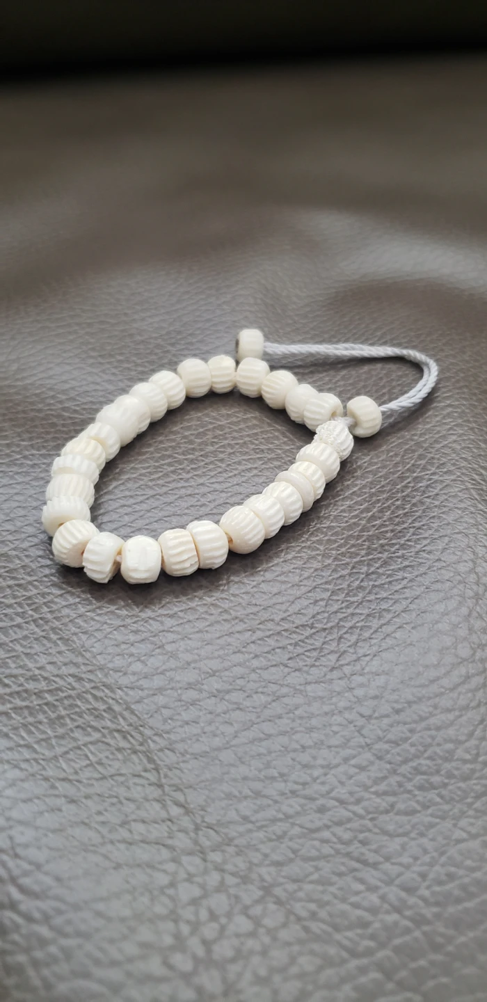 Cream Carved Bead Bracelet