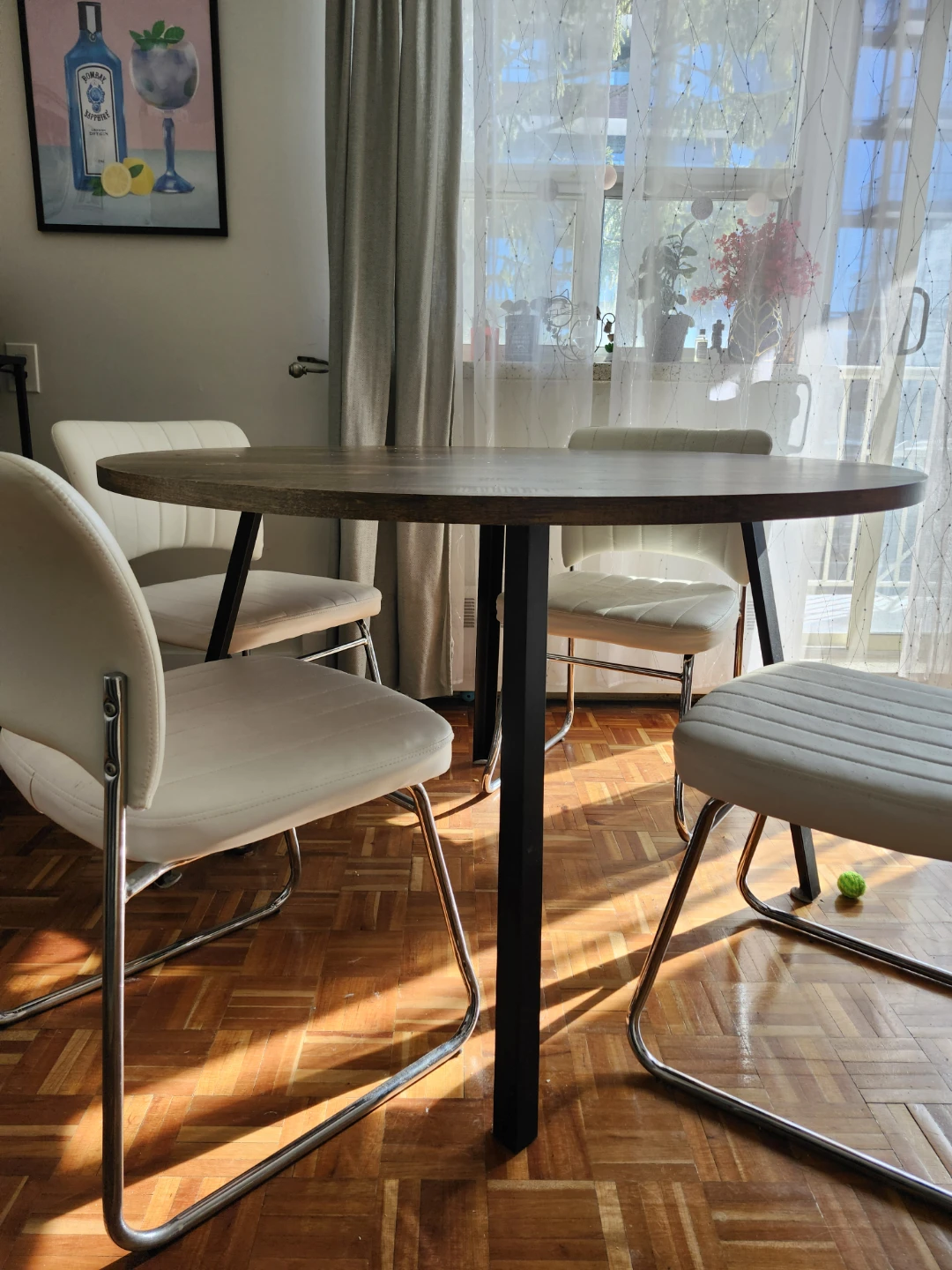 Round Wooden Dining Table 47" - photo 2
