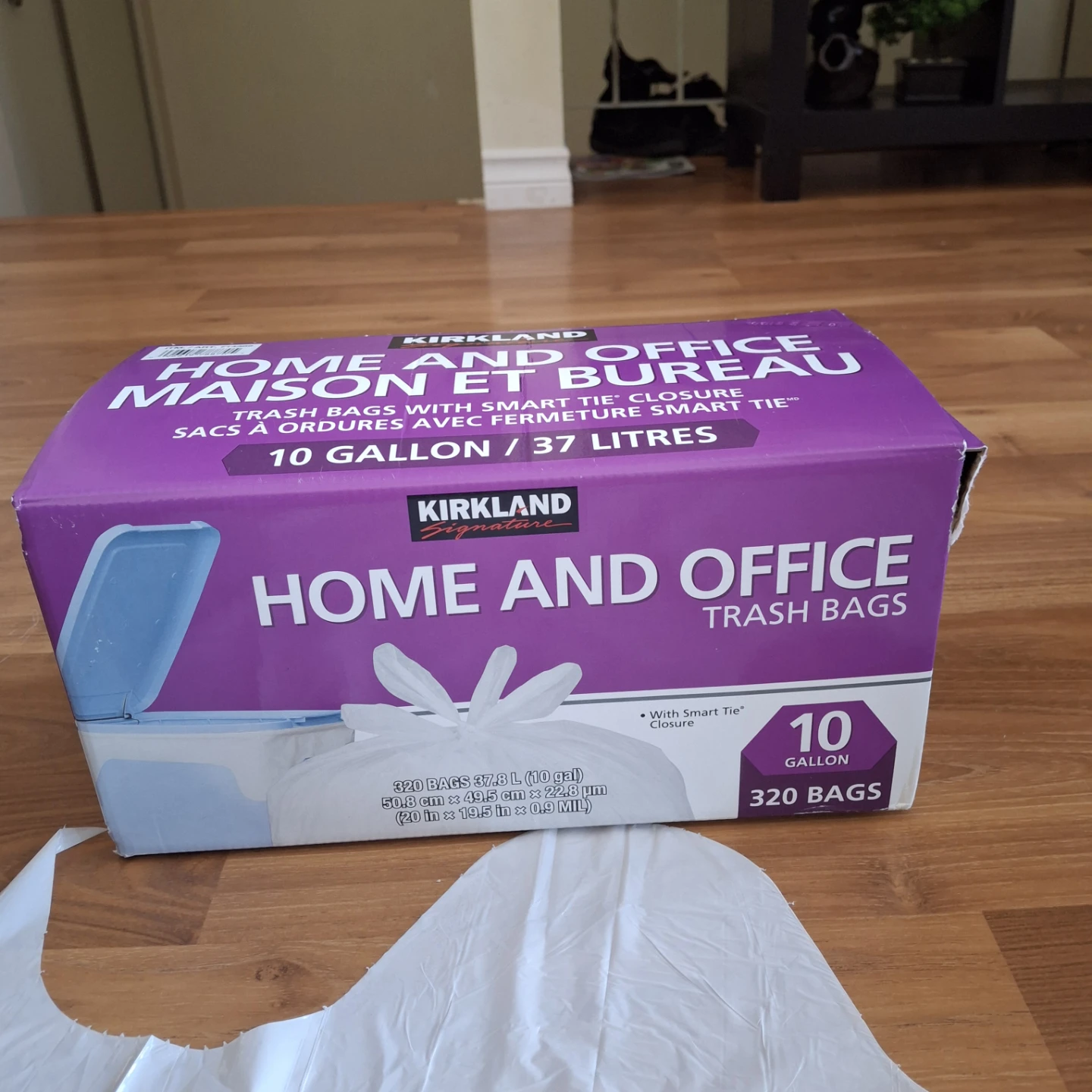 320  Trash Bags - 10 Gallon / 37 Litres open box
