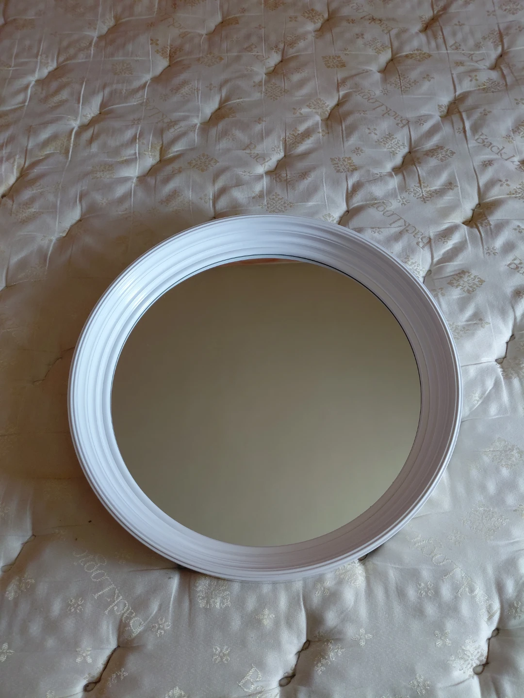 White Round Wall Mirror