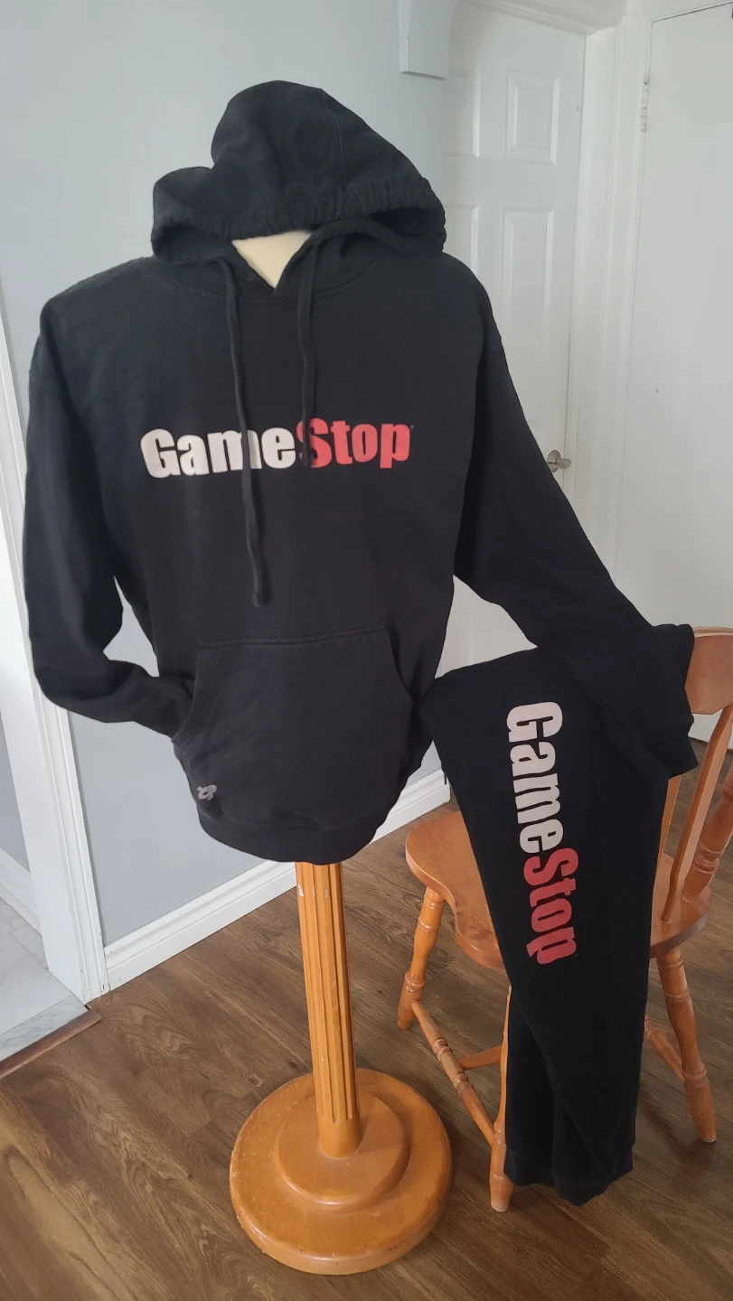 GameStop Rocket Black Hoodie & Sweatpant Set