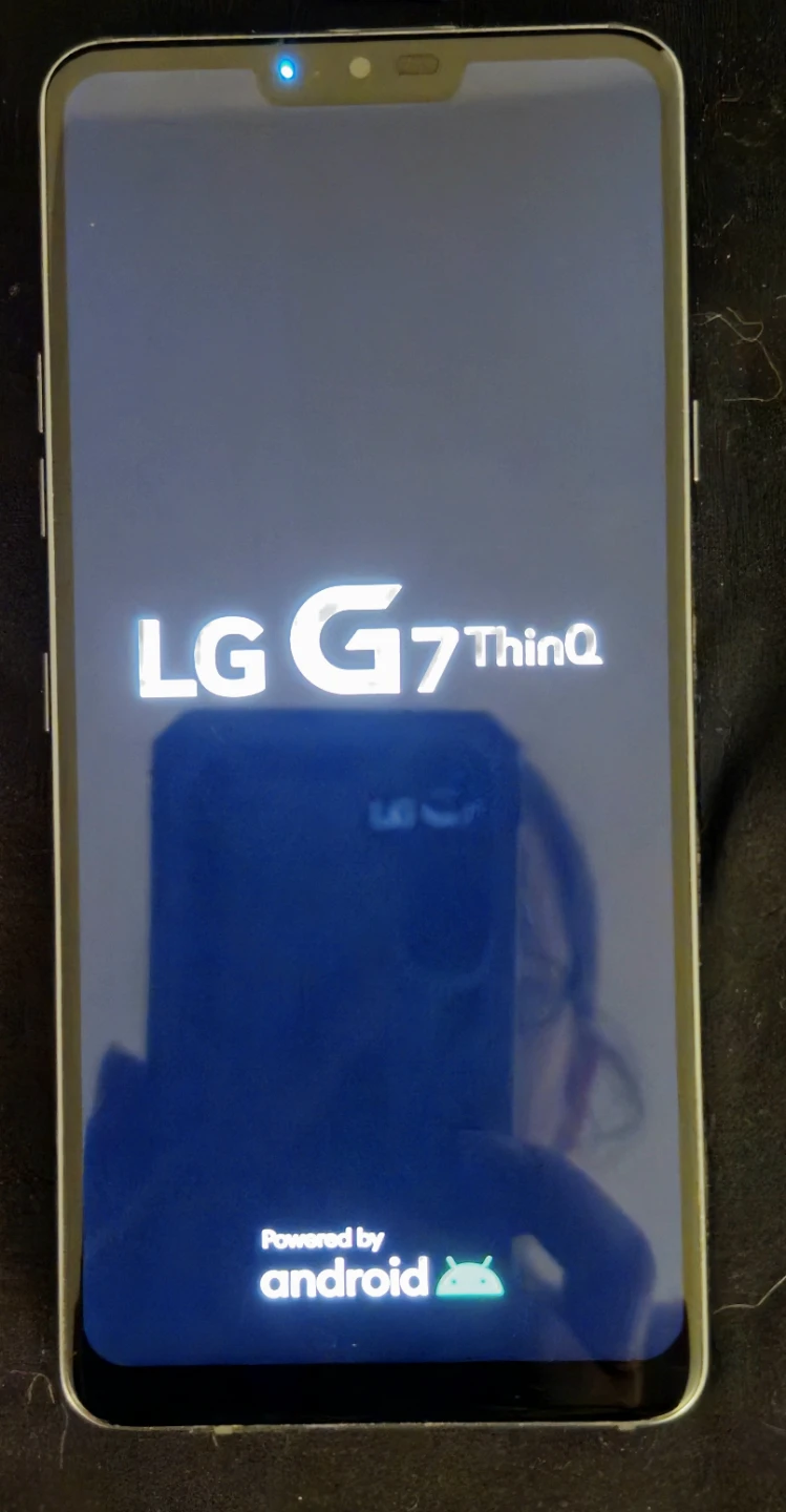 LG G7 ThinQ - photo 3