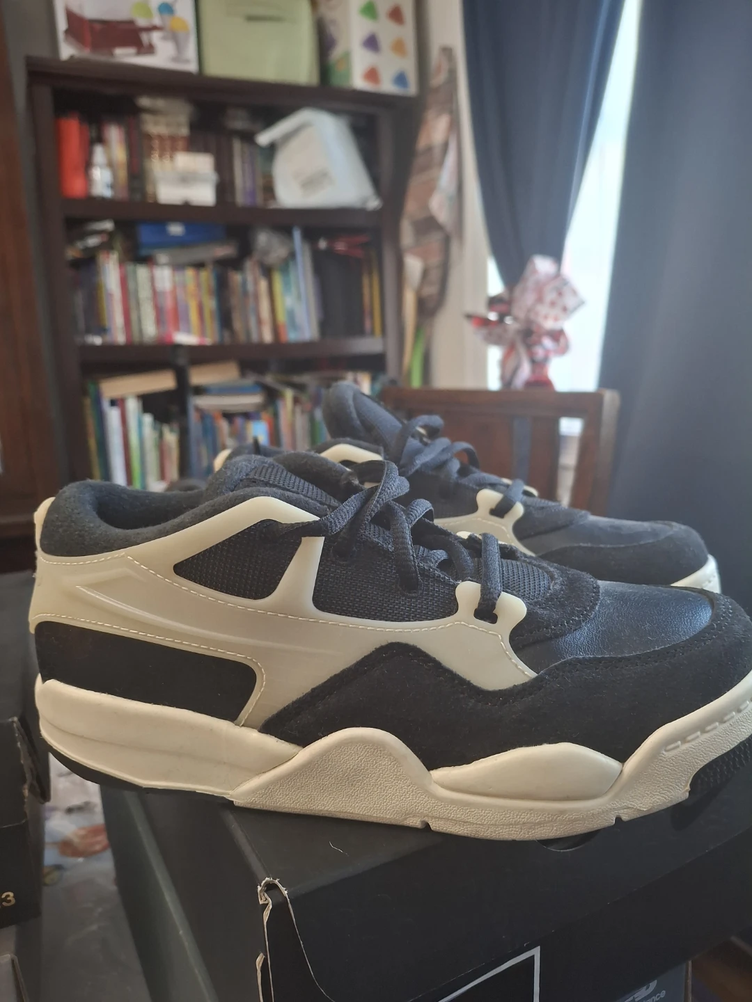 Jordan 4 RM (PS) Kids Shoes Black/Gym Red-Sail Size 3Y