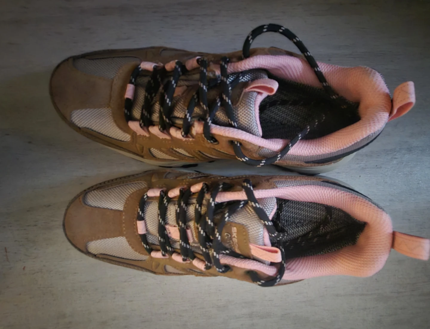 Skechers Women's Waterproof Outdoor Shoes Size 7.5 - photo 2