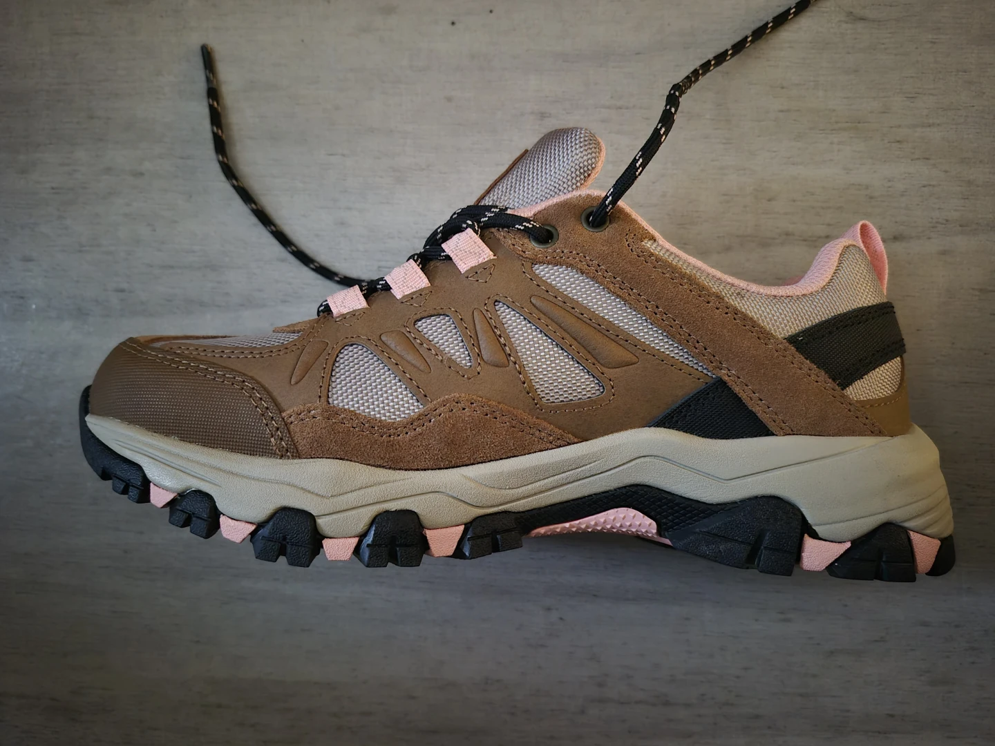 Skechers Women's Waterproof Outdoor Shoes Size 7.5 - photo 4