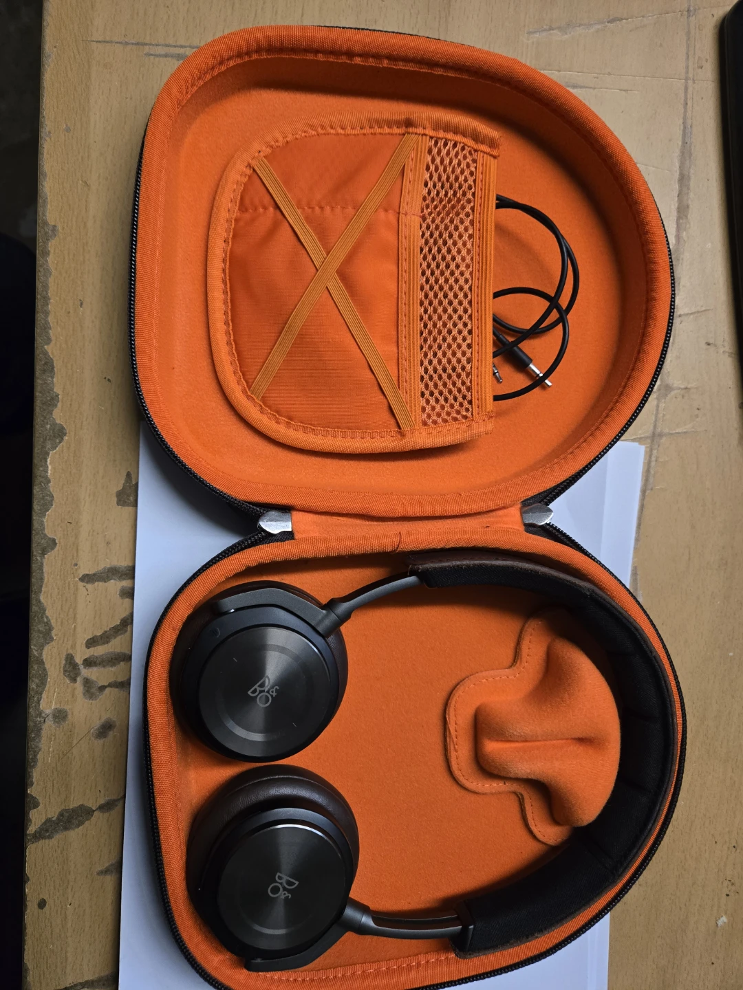 Bang & Olufsen Beoplay H8 Headphones - Brown