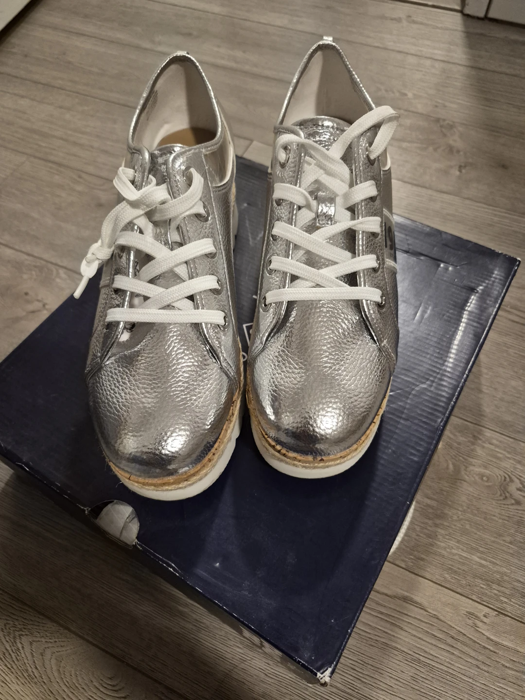 Guess Maritime Wedge Sneakers - Silver - Size 11 - photo 3