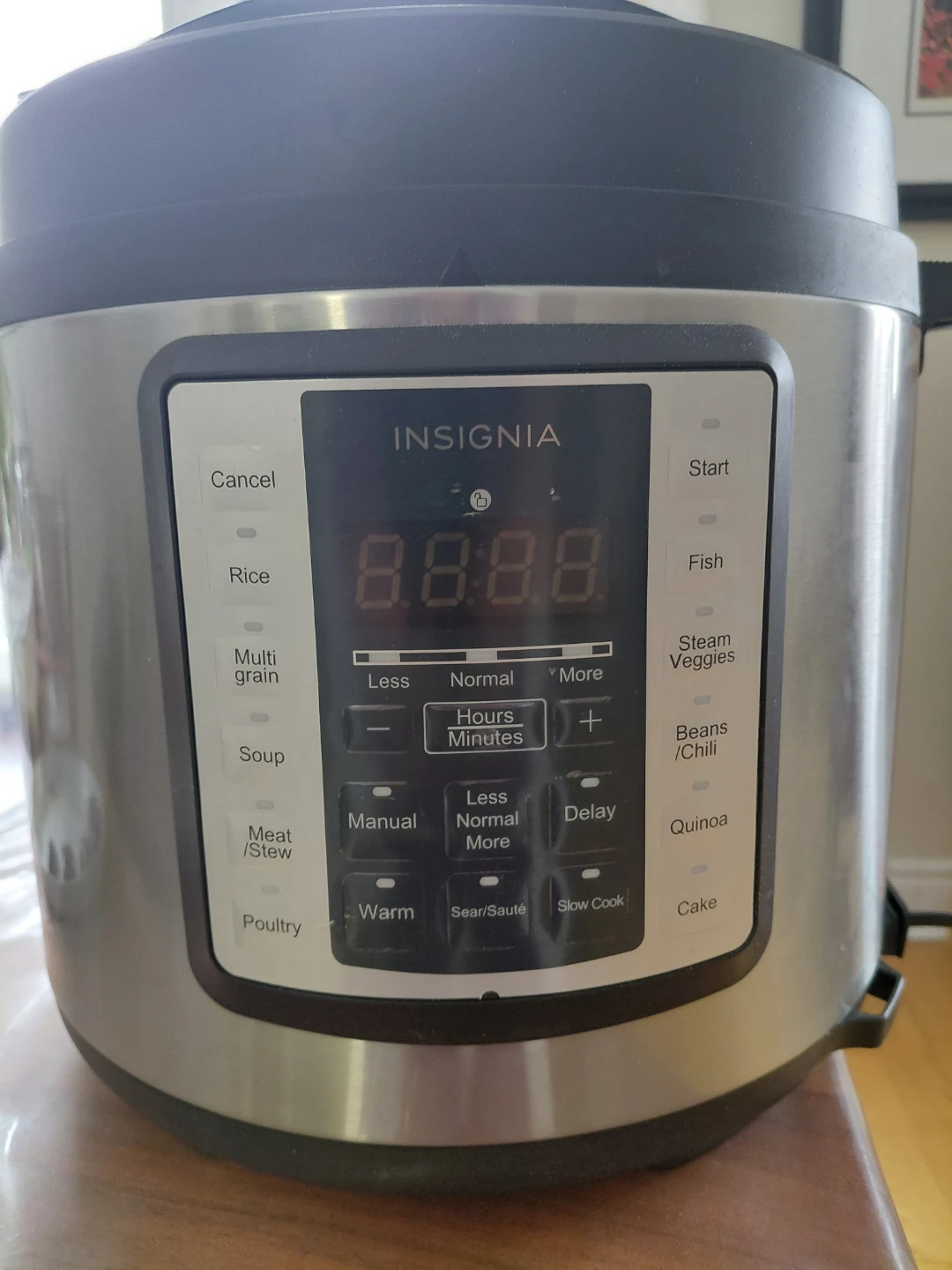 Brand New- Insignia Multi-Function Pressure Cooker/ Instant pot