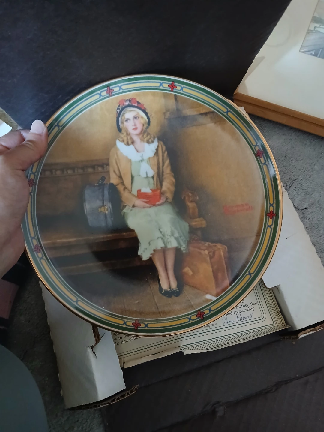 Collector's plate with certificate of authenticity