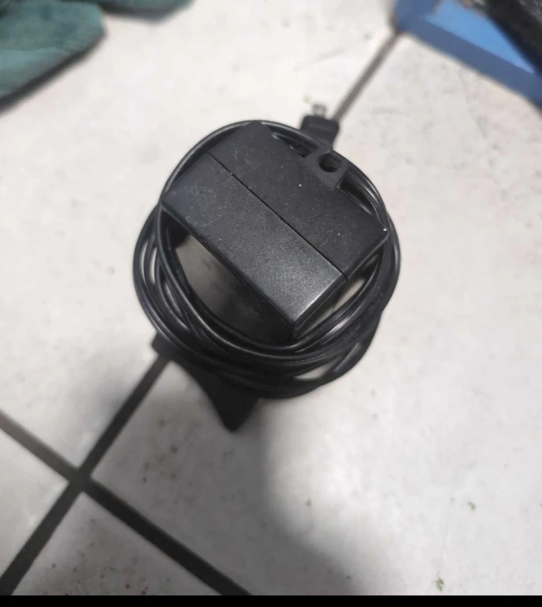 Air pump for fish tanks