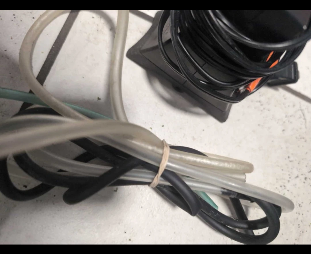 Air pump for fish tanks - photo 2