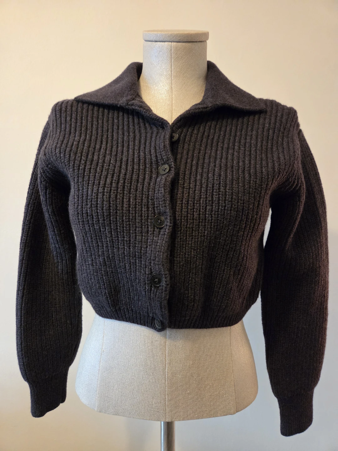 Button-Up Cropped Cardigan Size M - photo 2